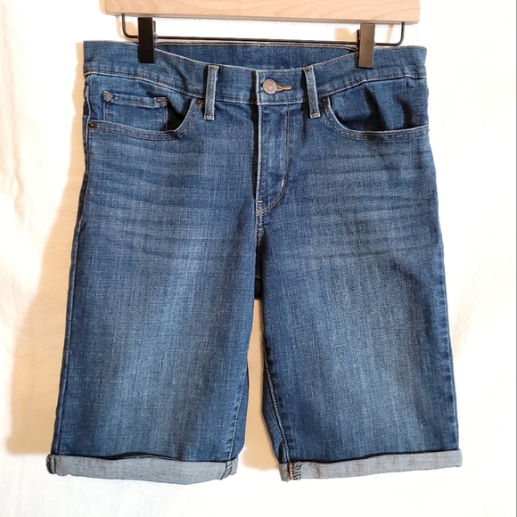 Levi's Bermuda Jean Shorts with Rolled Cuff, size 30 - Picture 1 of 9